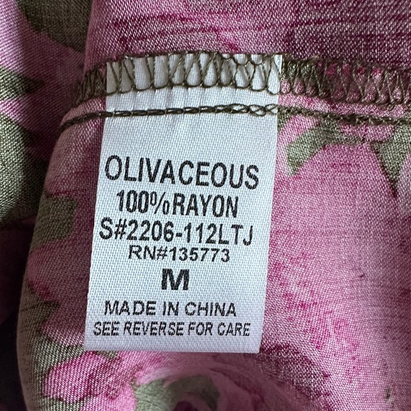 NWT Floral Pink and Green Women's blouse - Picture 9 of 13